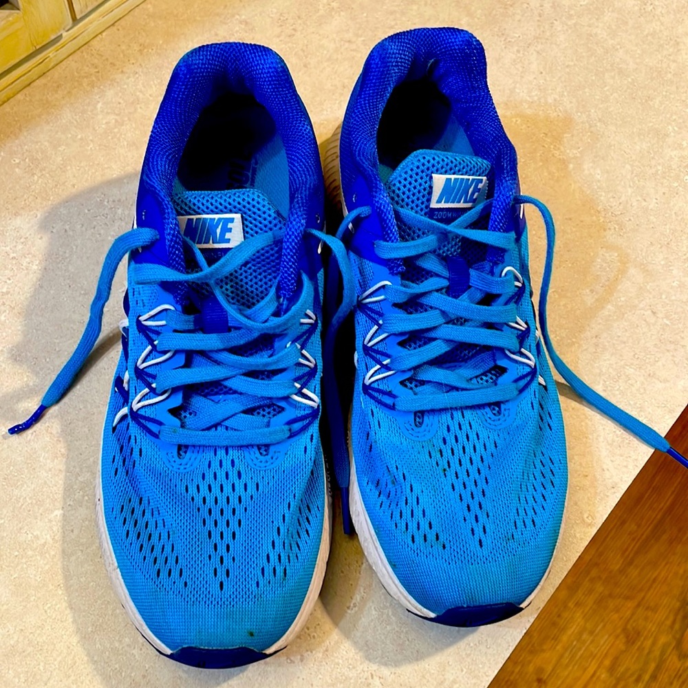 Nike athletic shoes. Fitsole. Size 8.5.